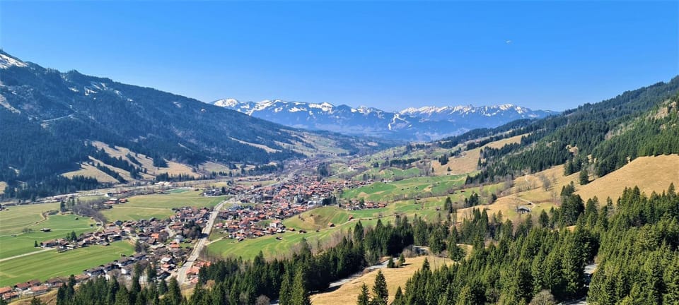 Nearby landmark, Natural landscape, Mountain view