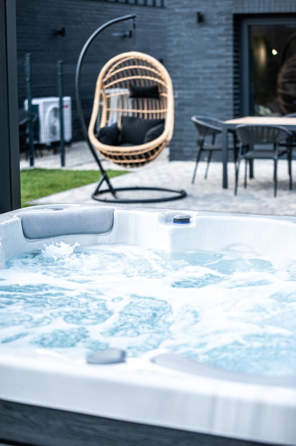Garden, Hot Tub, Balcony/Terrace