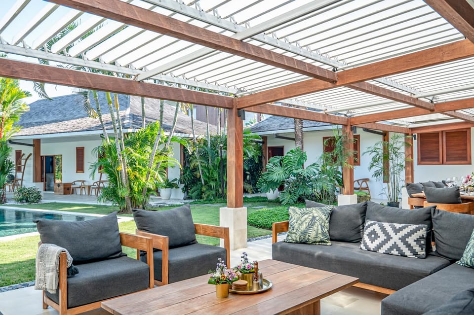 Balcony/Terrace, Seating area, Garden view, Pool view