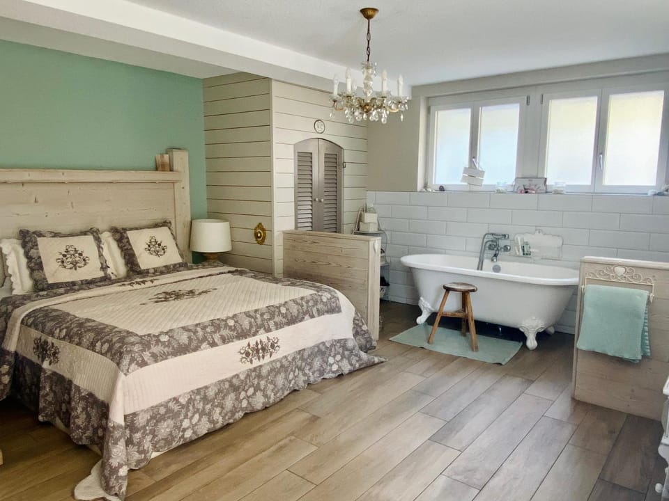 Bed, Bedroom