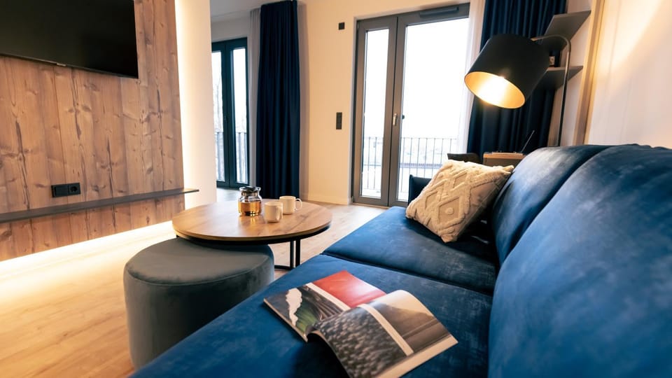 Photo of the whole room, Seating area