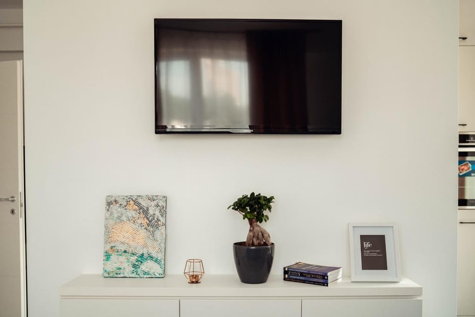 Library, TV and multimedia