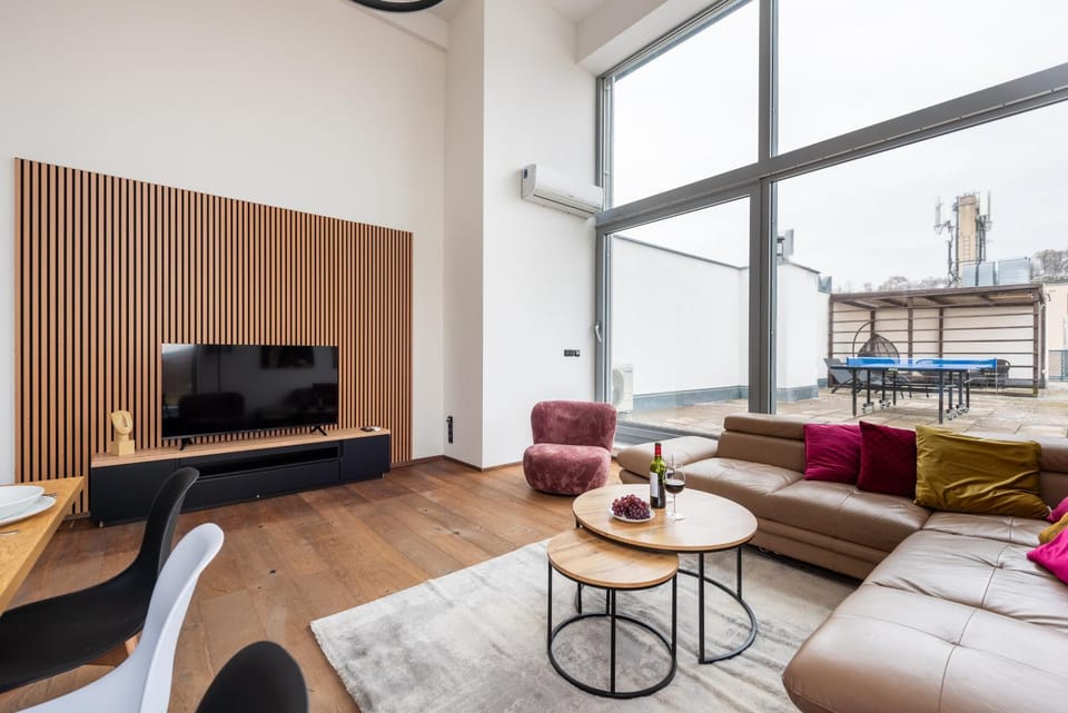 TV and multimedia, Living room, Seating area