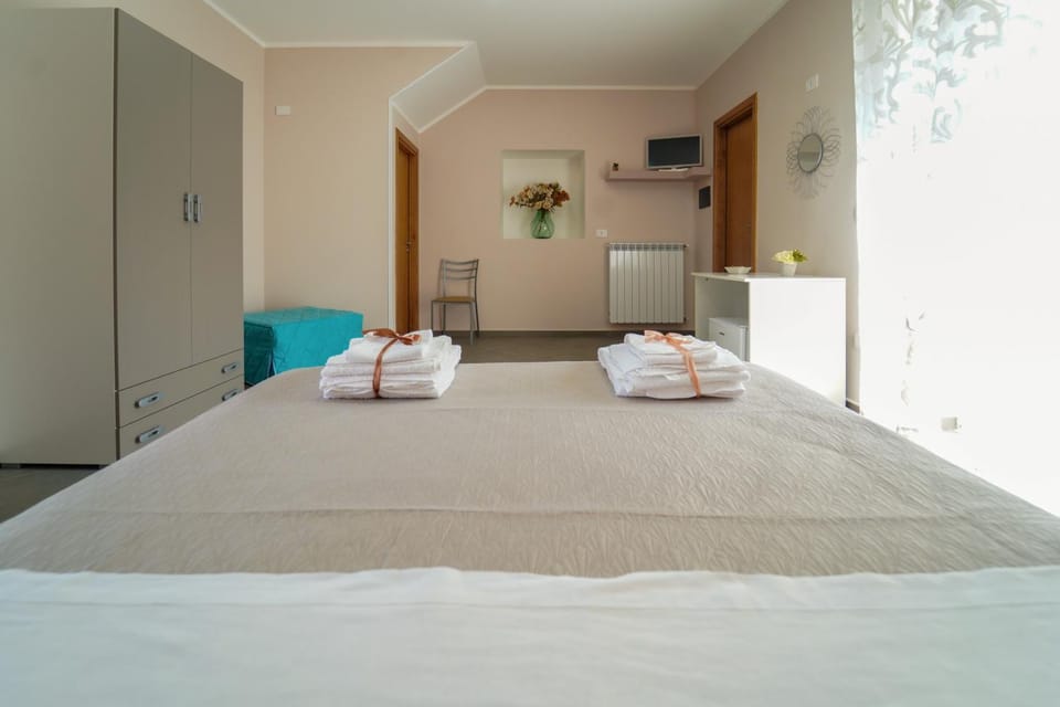 Bed, Photo of the whole room, Bedroom, towels, wardrobe