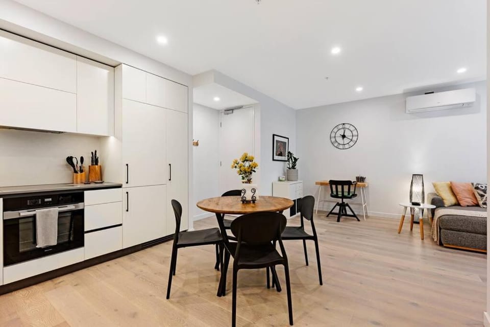 Love Peace and Style Apartment in Melbourne