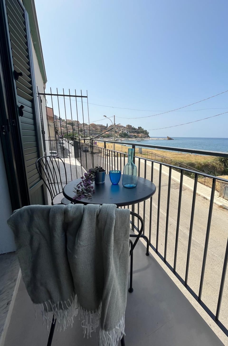 Natural landscape, View (from property/room), View (from property/room), Balcony/Terrace, Seating area, Dining area, Beach, City view, City view, Landmark view, Landmark view, Sea view, Sea view, Street view, Street view, Dinner, Dinner, Drinks, Drinks, Quiet street view
