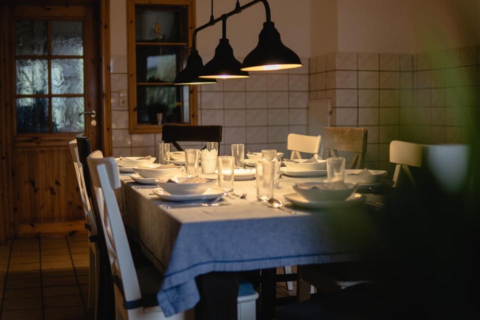 Seating area, Dining area