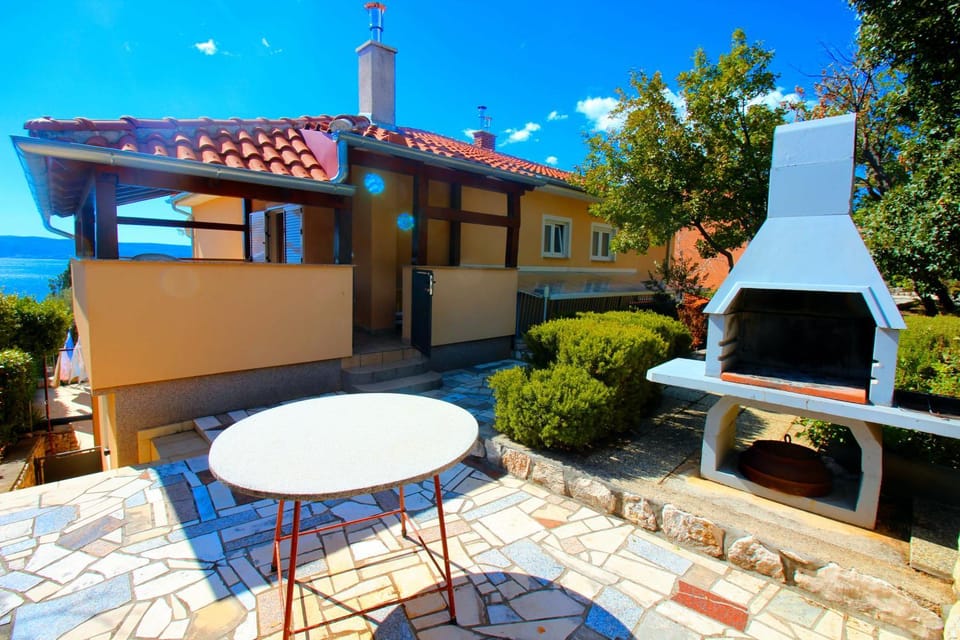 Day, BBQ facilities
