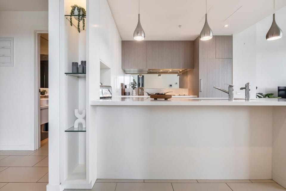 Spacious 2 bedroom apartment with Free parking-00189 Apartment in Melbourne