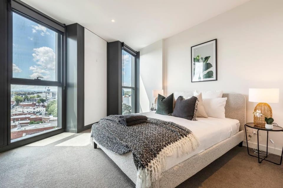 Spacious 2 bedroom apartment with Free parking-00189 Apartment in Melbourne