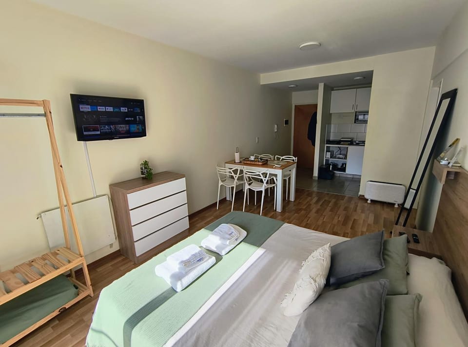 Bed, TV and multimedia, Living room, Dining area, Bedroom