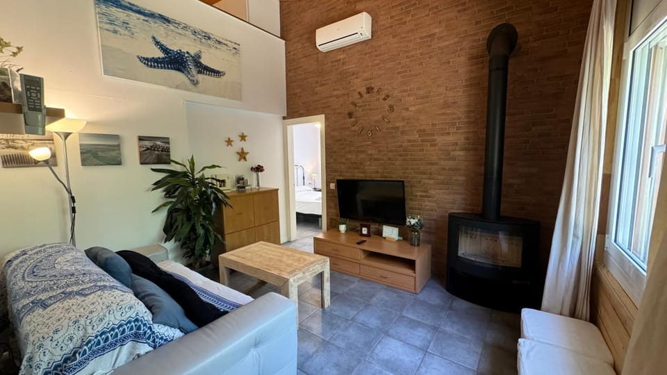TV and multimedia, Living room, air conditioner