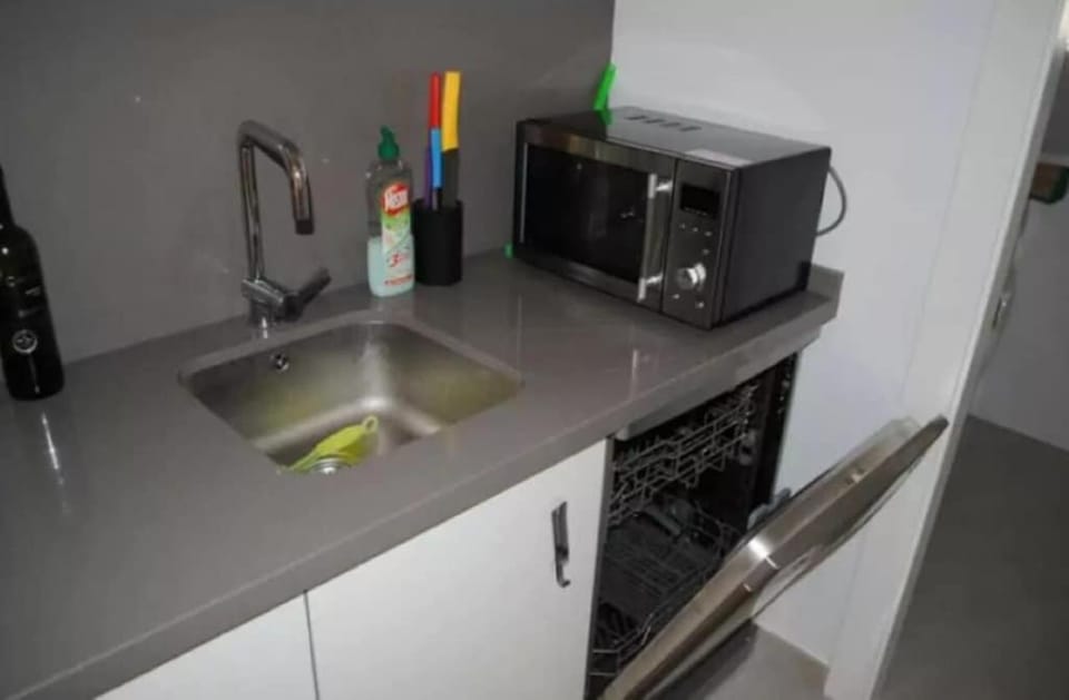 Kitchen or kitchenette, minibar, pet friendly, stove