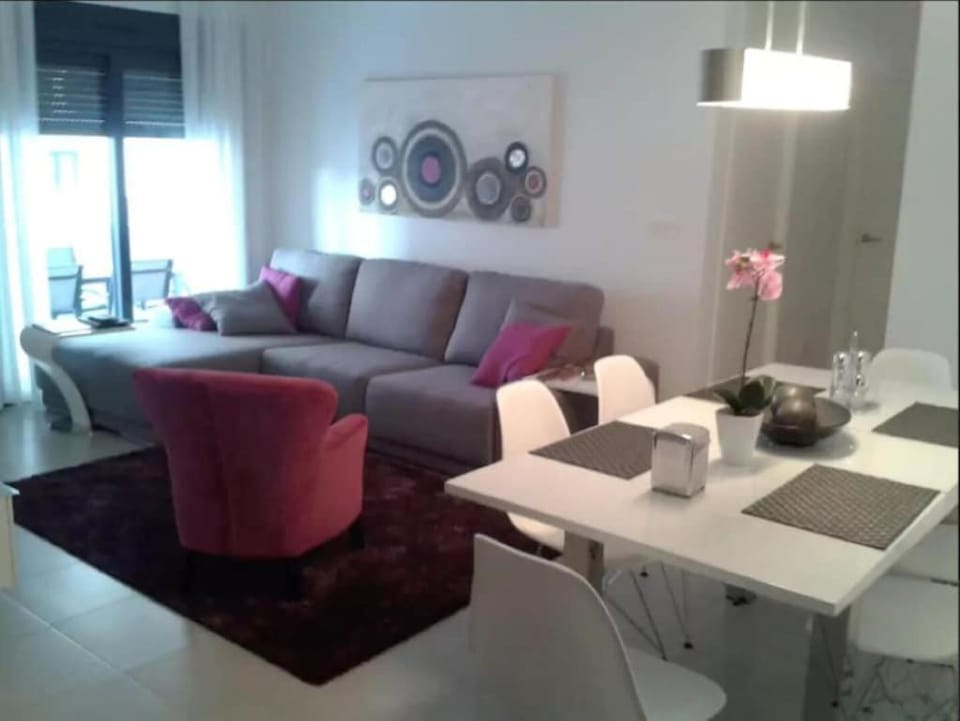 Pueblo Latino, appartment, 250m from the sea with parking space behind gate Apartment in Vega Baja del Segura