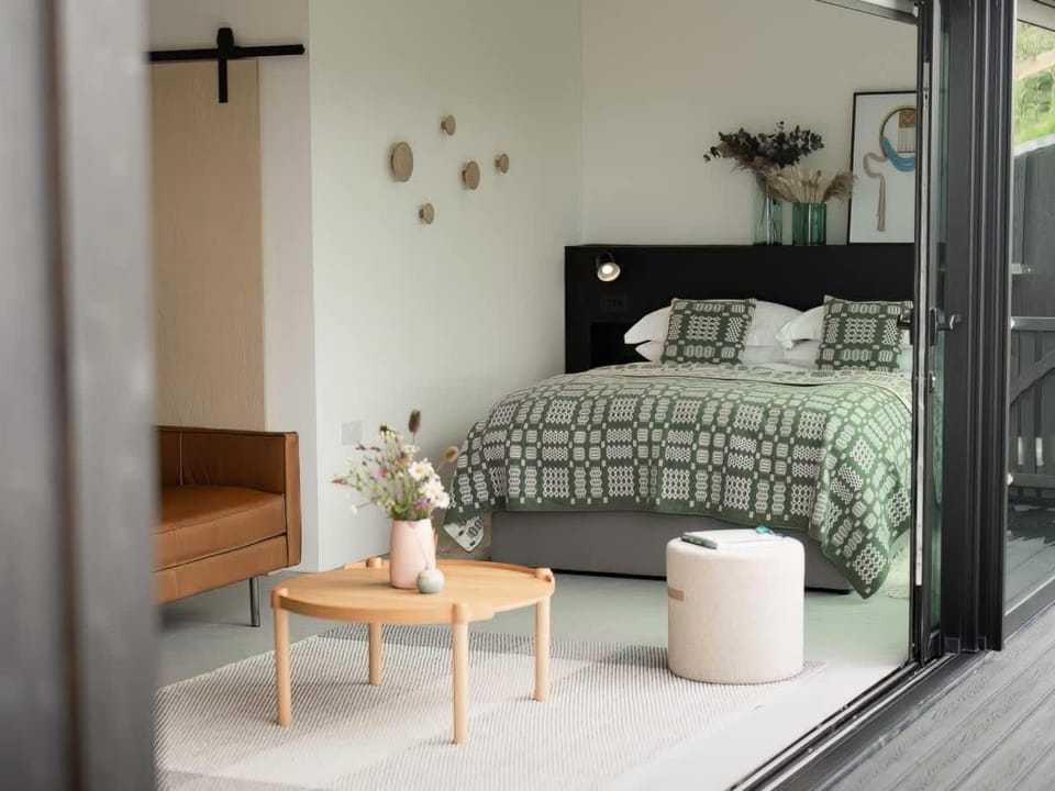 Subterranean Studio with Panoramic Costal Views and Sauna House in Nolton and Roch