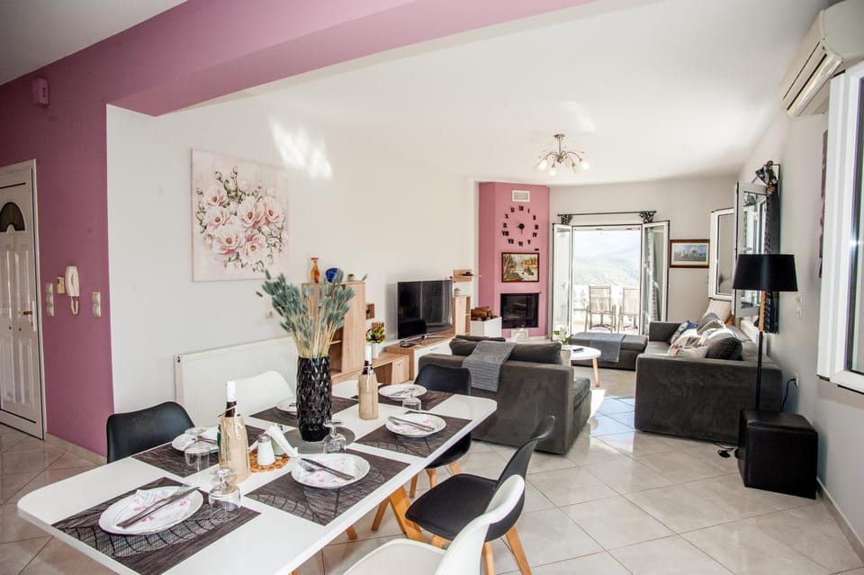Nikos Apartments Spacious and Panoramic Apartment in Cephalonia