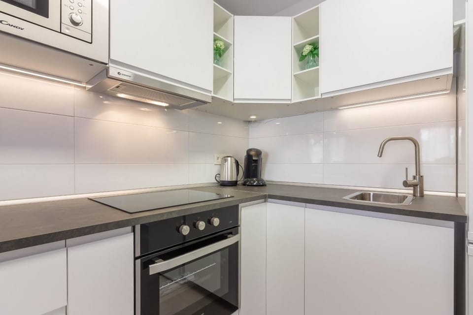 Coffee/tea facilities, Kitchen or kitchenette, dishwasher, minibar, oven, pet friendly, stove, toaster