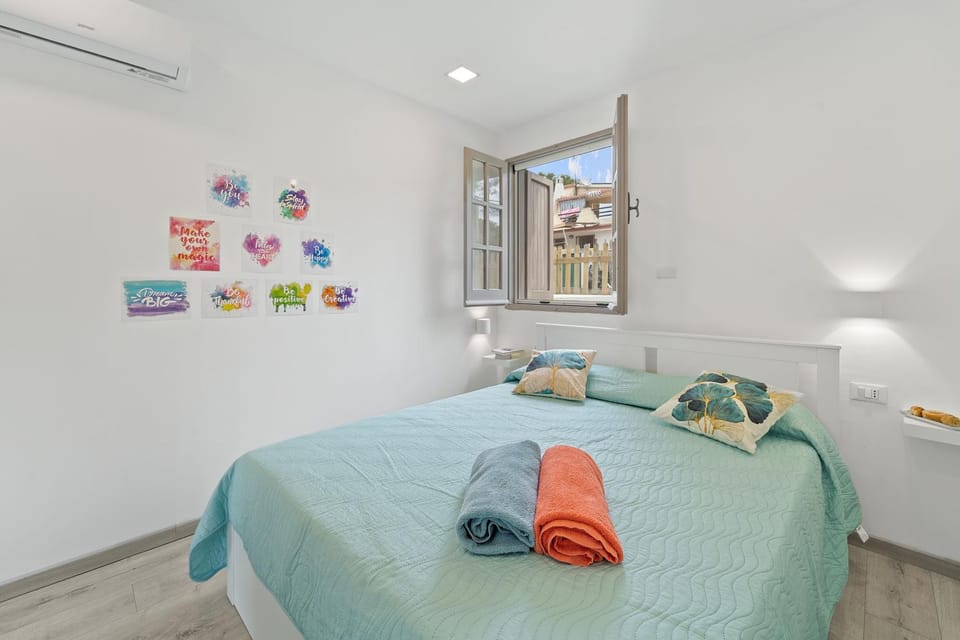 Living room, Bedroom