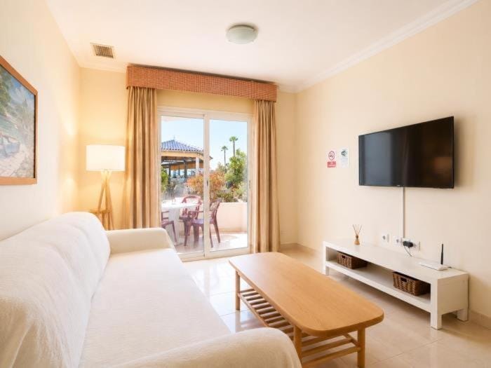 TV and multimedia, Balcony/Terrace, Living room