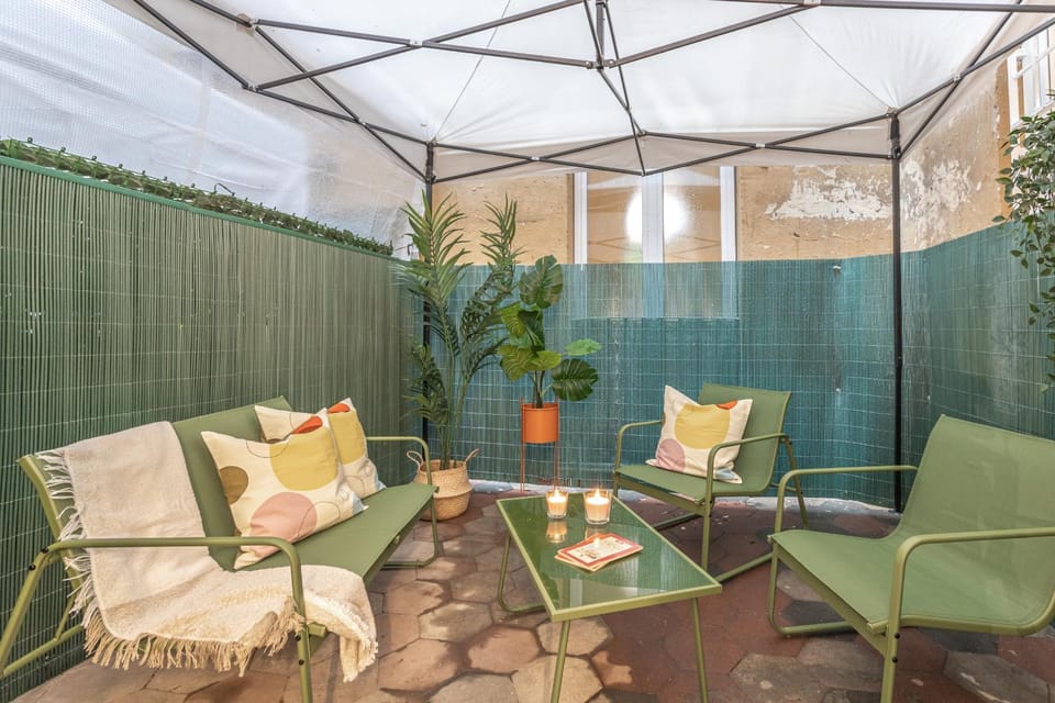 Day, Balcony/Terrace, Seating area