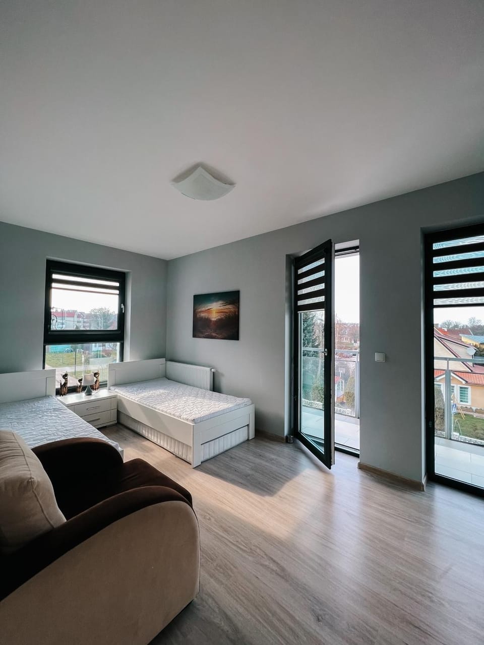 Bed, Photo of the whole room, Seating area, Bedroom