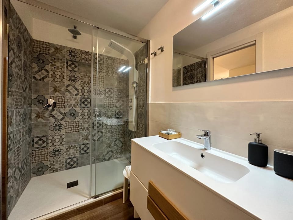 Shower, Bathroom, Bath