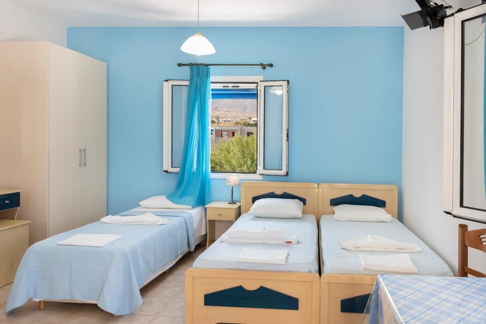 Property building, Living room, Bedroom