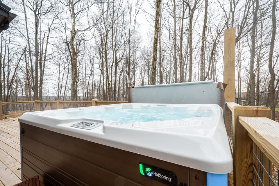 Patio, Natural landscape, Hot Tub, Balcony/Terrace, Garden view