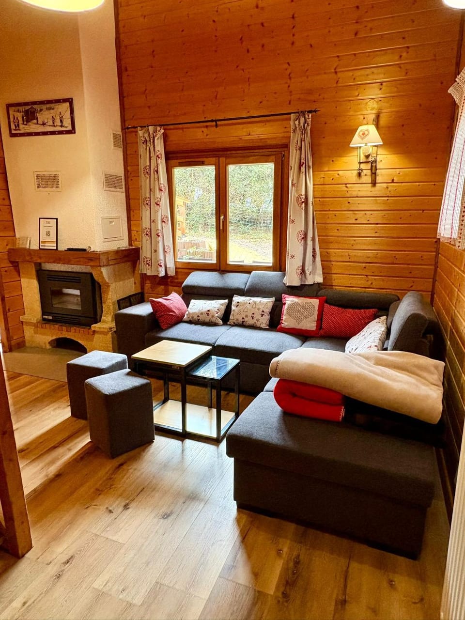 Chalet Les Brimbelles avec Jacuzzi Chalet in Gérardmer