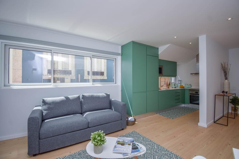 Central & Stylish 2 Bedroom Apartment w/ Balcony Apartment in Cascais
