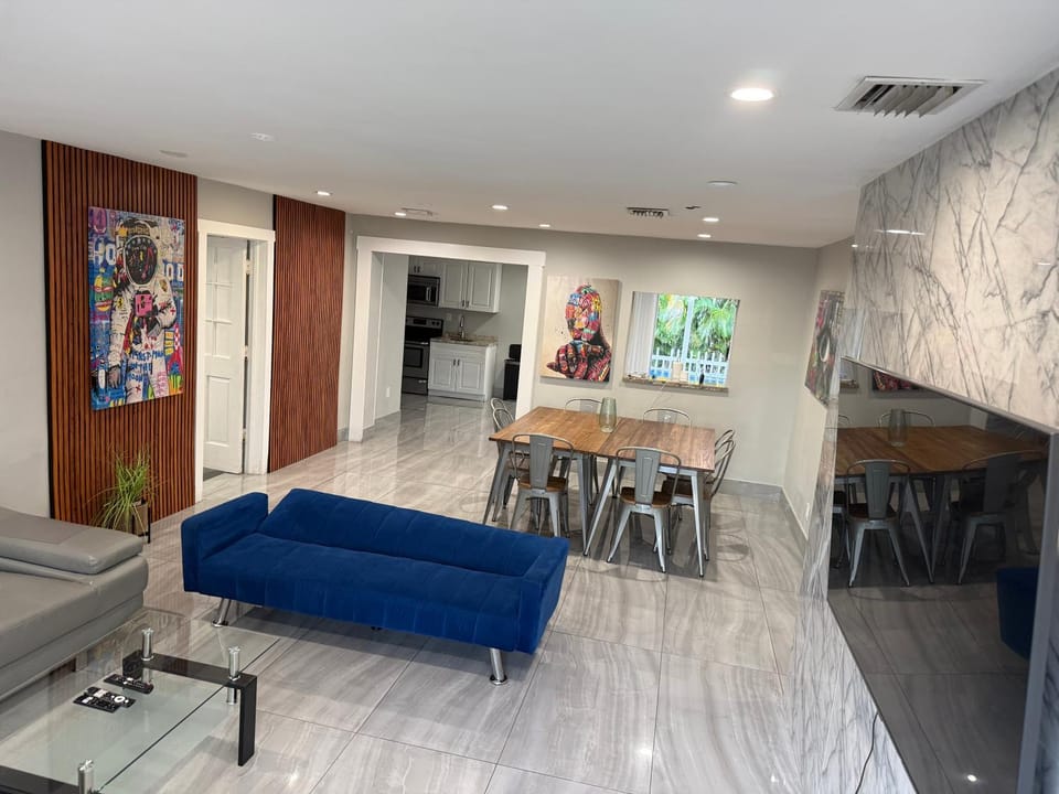 Modern Villa with Pool Hollywood Hard Rock Casino Villa in Dania Beach