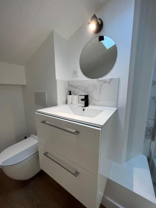 Toilet, Bathroom