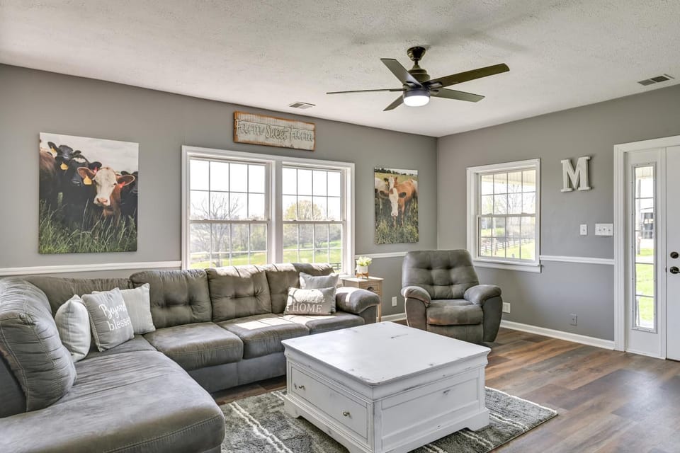 Quiet Kentucky Vacation Rental with Hot Tub House in Ohio