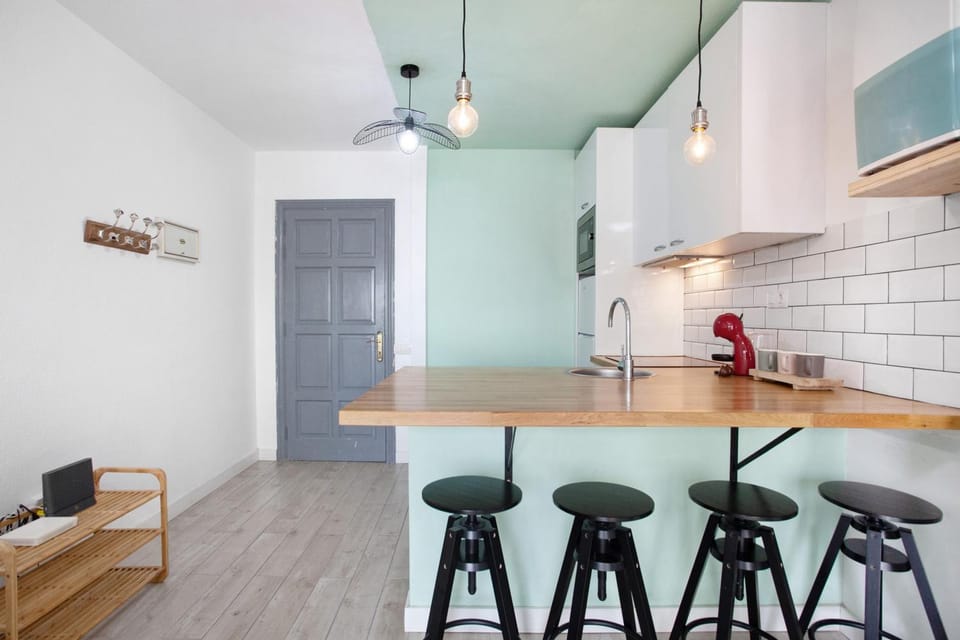 Kitchen or kitchenette, Living room