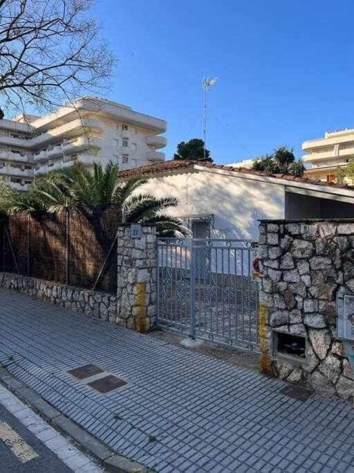 Chalet María, aire, Barbacoa jardín privado, parquing House in Salou