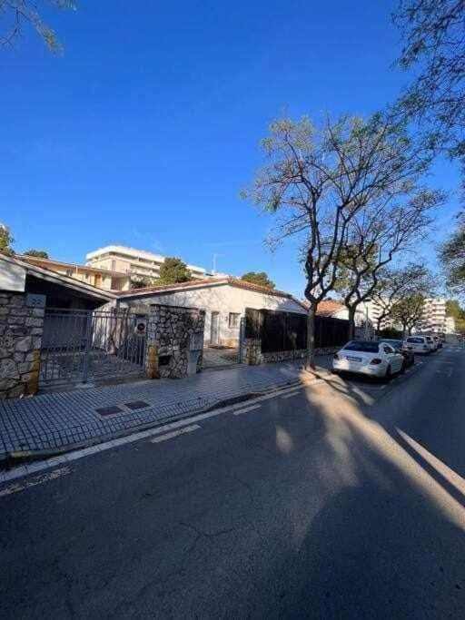 Chalet María, aire, Barbacoa jardín privado, parquing House in Salou