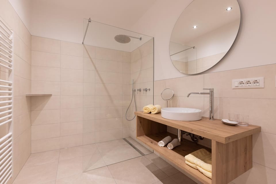 Bathroom, Living room