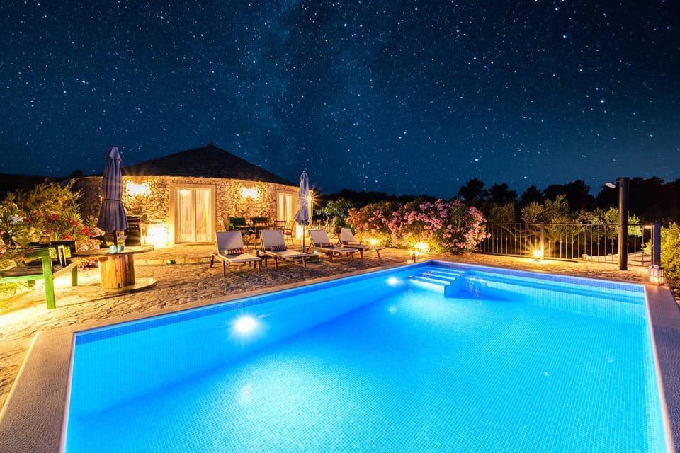 Property building, Swimming pool