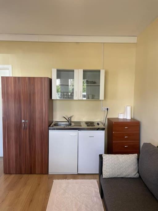 Einzimmerwohnung + Dusche und WC Apartment in Berlin