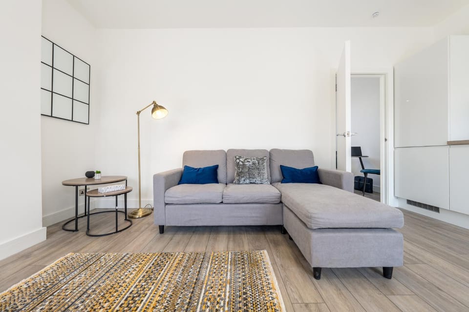 Living room, Photo of the whole room, Seating area