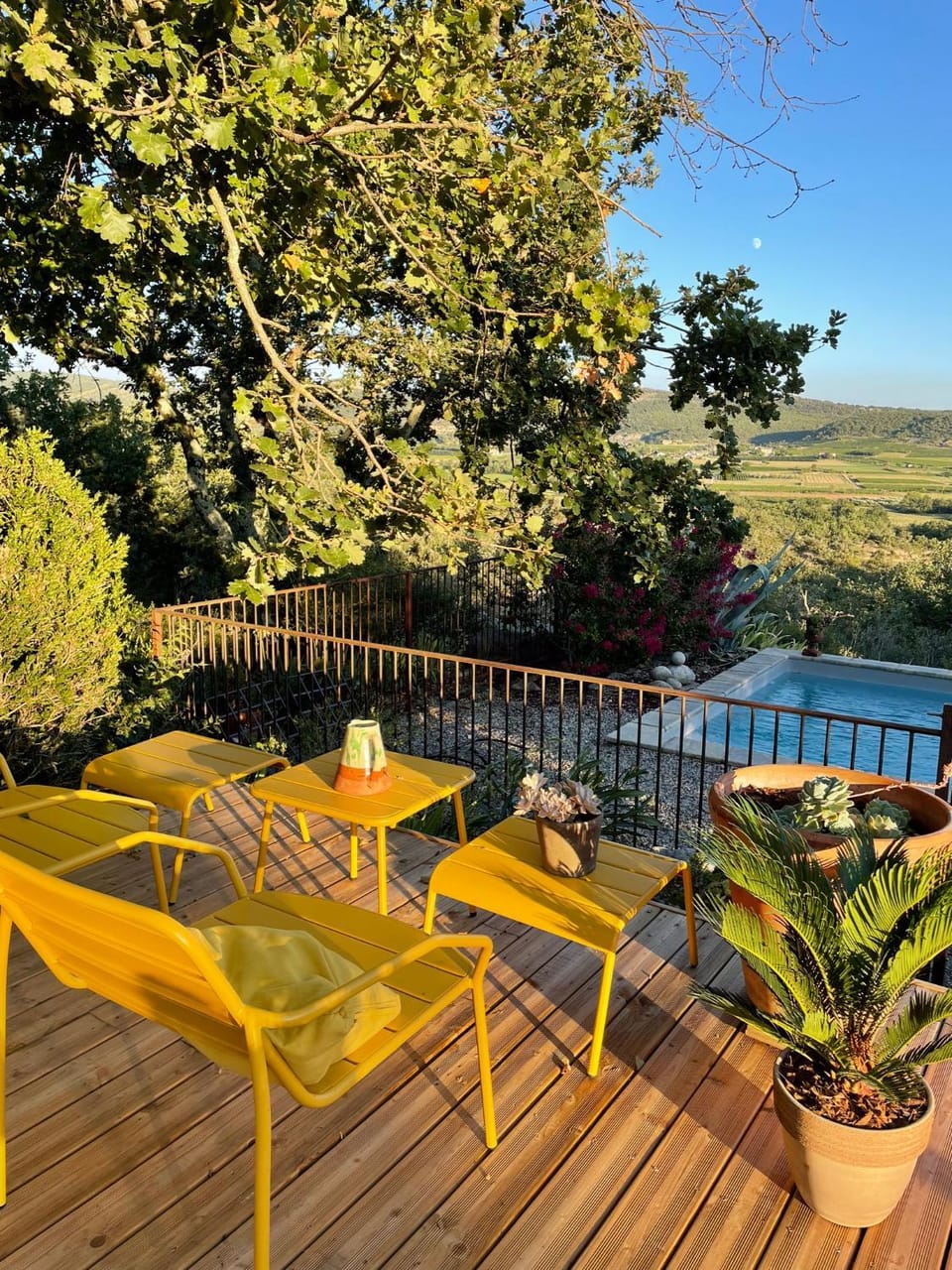 Natural landscape, View (from property/room), Balcony/Terrace, Mountain view, Pool view, Swimming pool