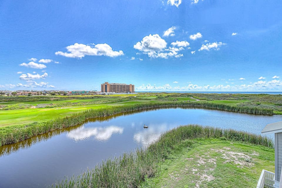 Cattail Castle House in Port Aransas