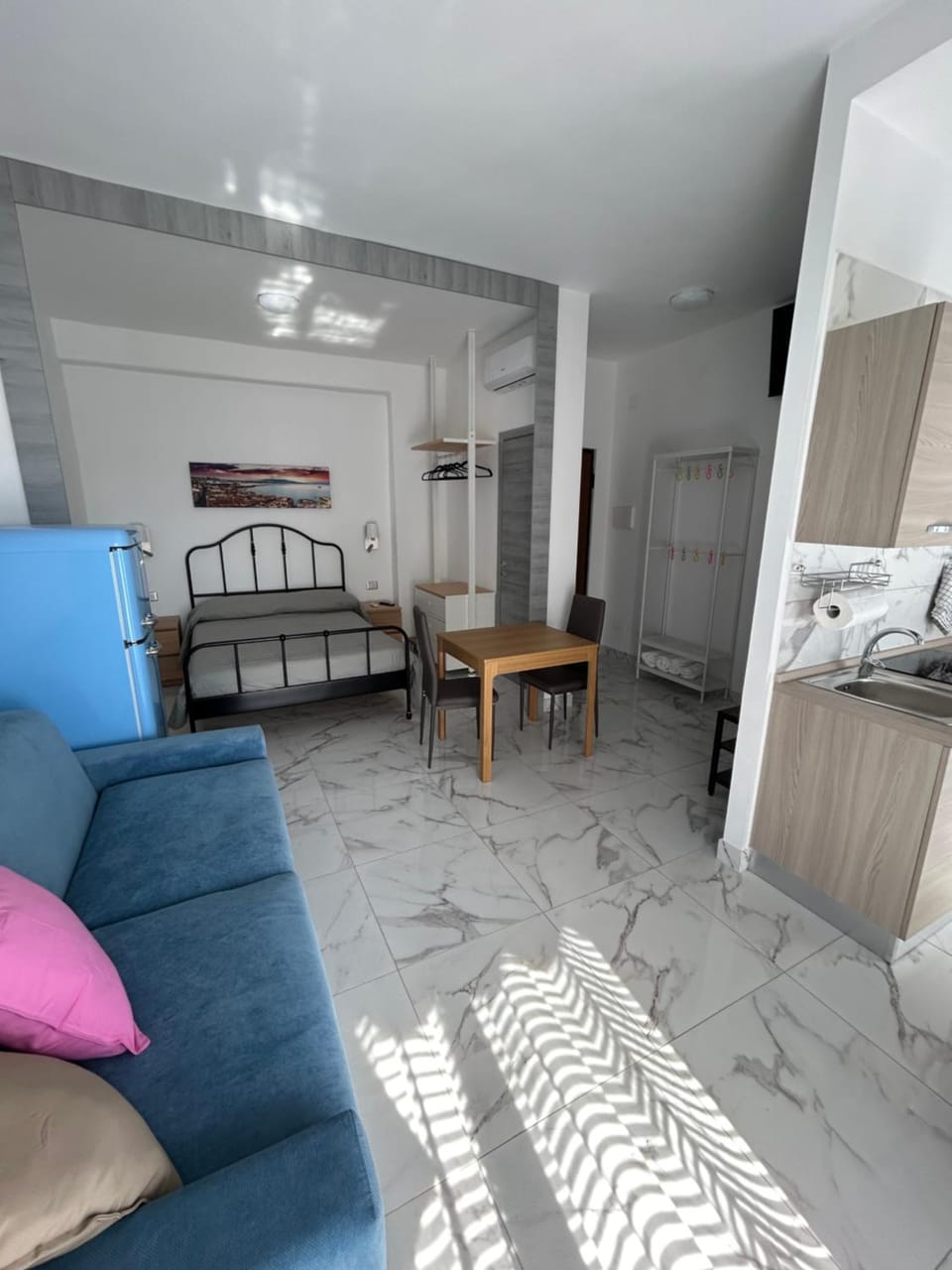 Photo of the whole room
