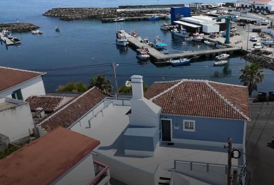 Property building, Natural landscape, Bird's eye view, Sea view