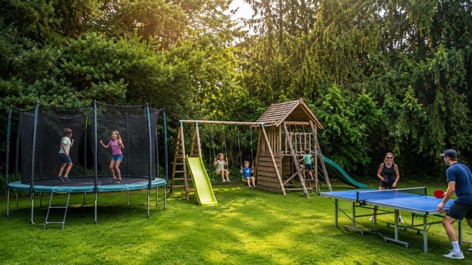 Stubbs House, Loddon, sleeps 20, 2 hot tubs House in South Norfolk District
