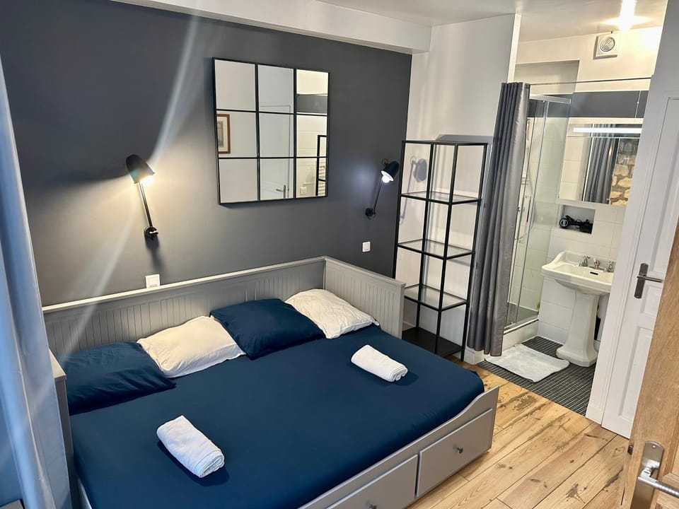 Home Sweet Home Le Chapelais Montmartre Apartment in Paris