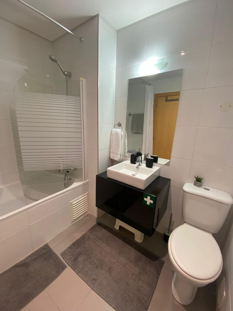 Toilet, Bathroom, Bath
