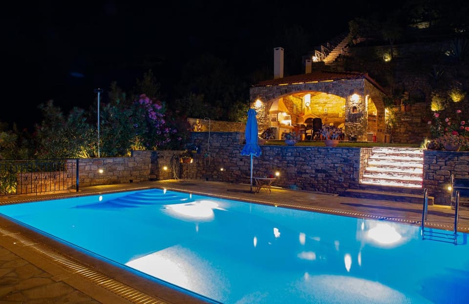 Swimming pool, Swimming pool