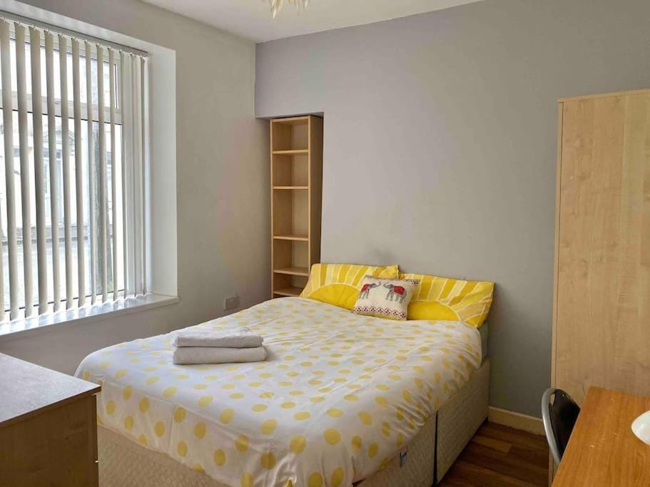 Swansea City Centre - 4 Bed Townhouse House in Swansea