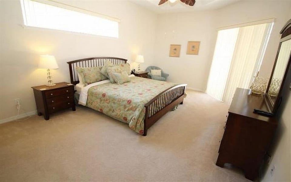 #440-Large 5 bed pool home with excellent privacy Villa in Four Corners